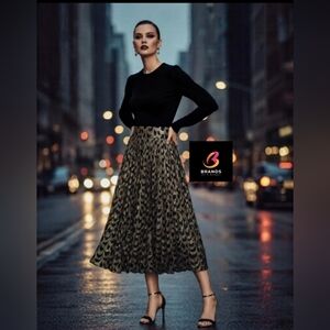 Gibson Latimer Black and Gold Midi Skirt